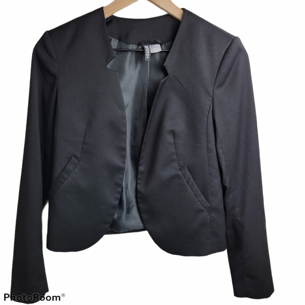 H&M Divided | Minimal Black Blazer Crop Jacket